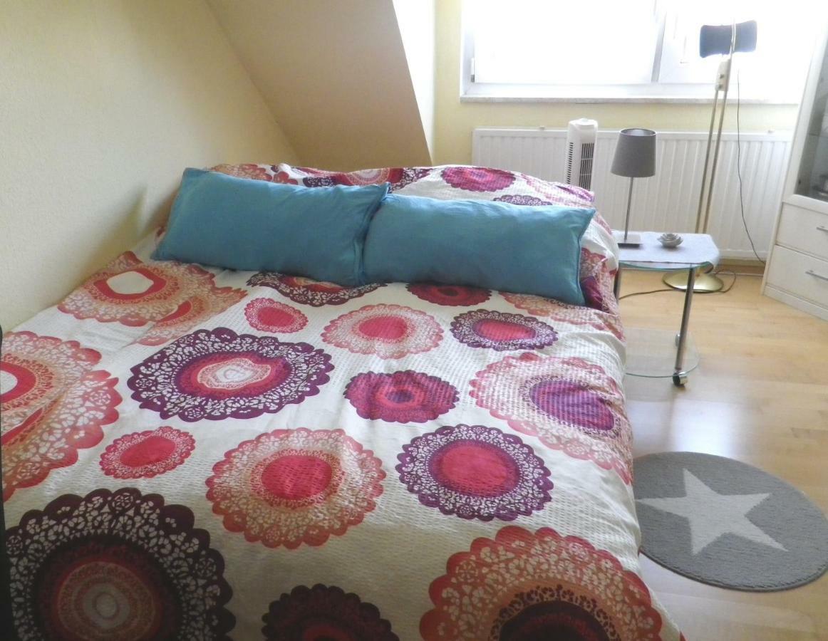 Ferienzimmer Bella Casa Apartment Biebesheim am Rhein